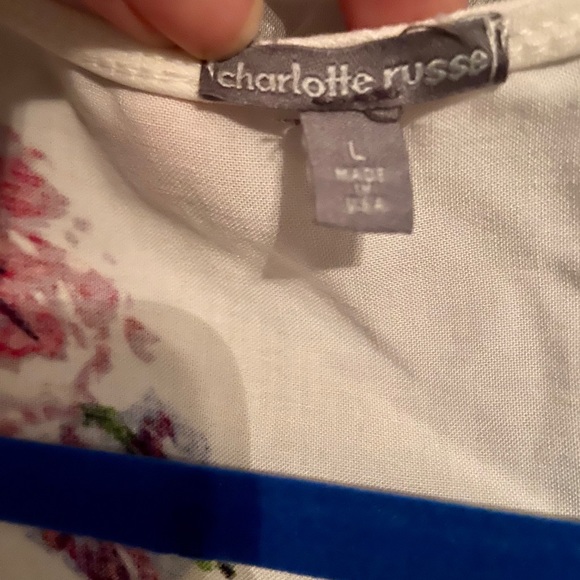 Floral long bell sleeve blouse with crochet detail - Picture 3 of 5